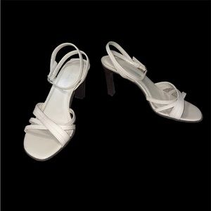Hillard&Hanson Size 8.5 Off-White